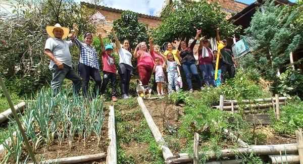 “Huertas Caseras" iniciativa socioambiental para generar nuevos espacios de conversación